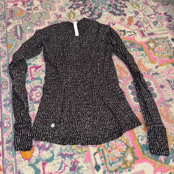 lululemon athletica Tops - Lululemon Athletica Black and White Textured Blouse